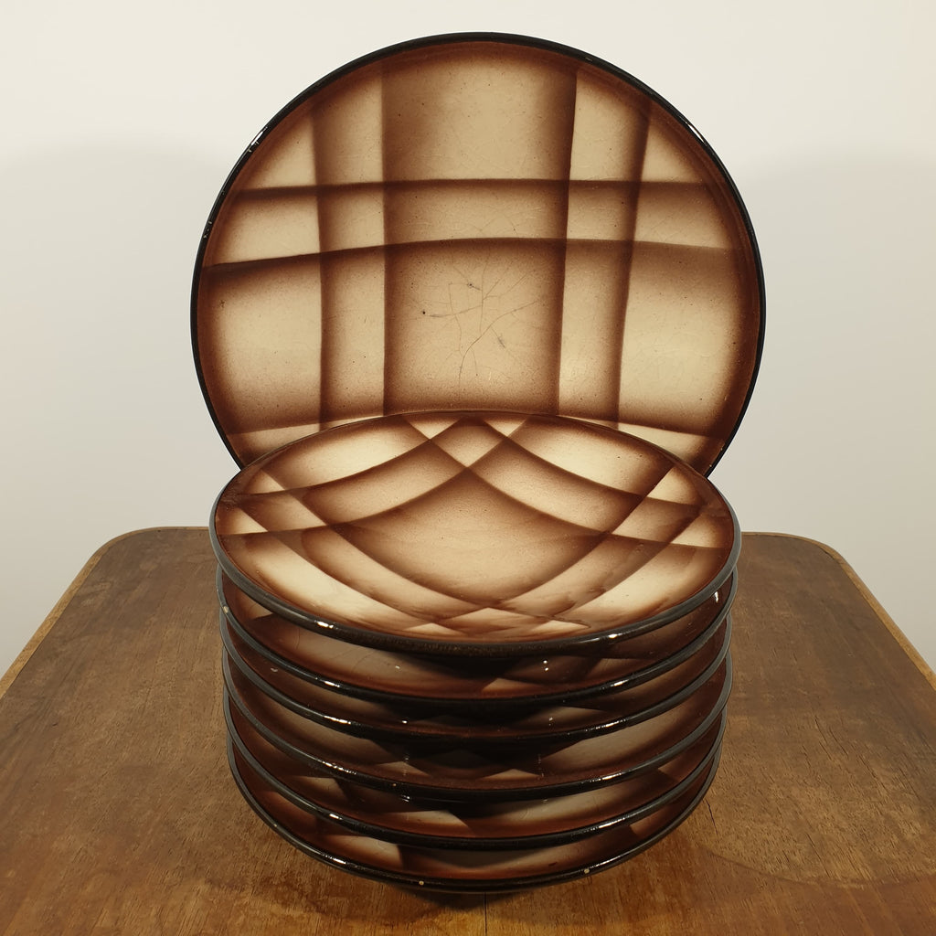Piatti in ceramica decorati a mano