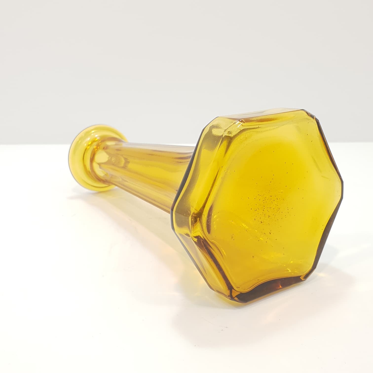 Vaso in vetro ambrato