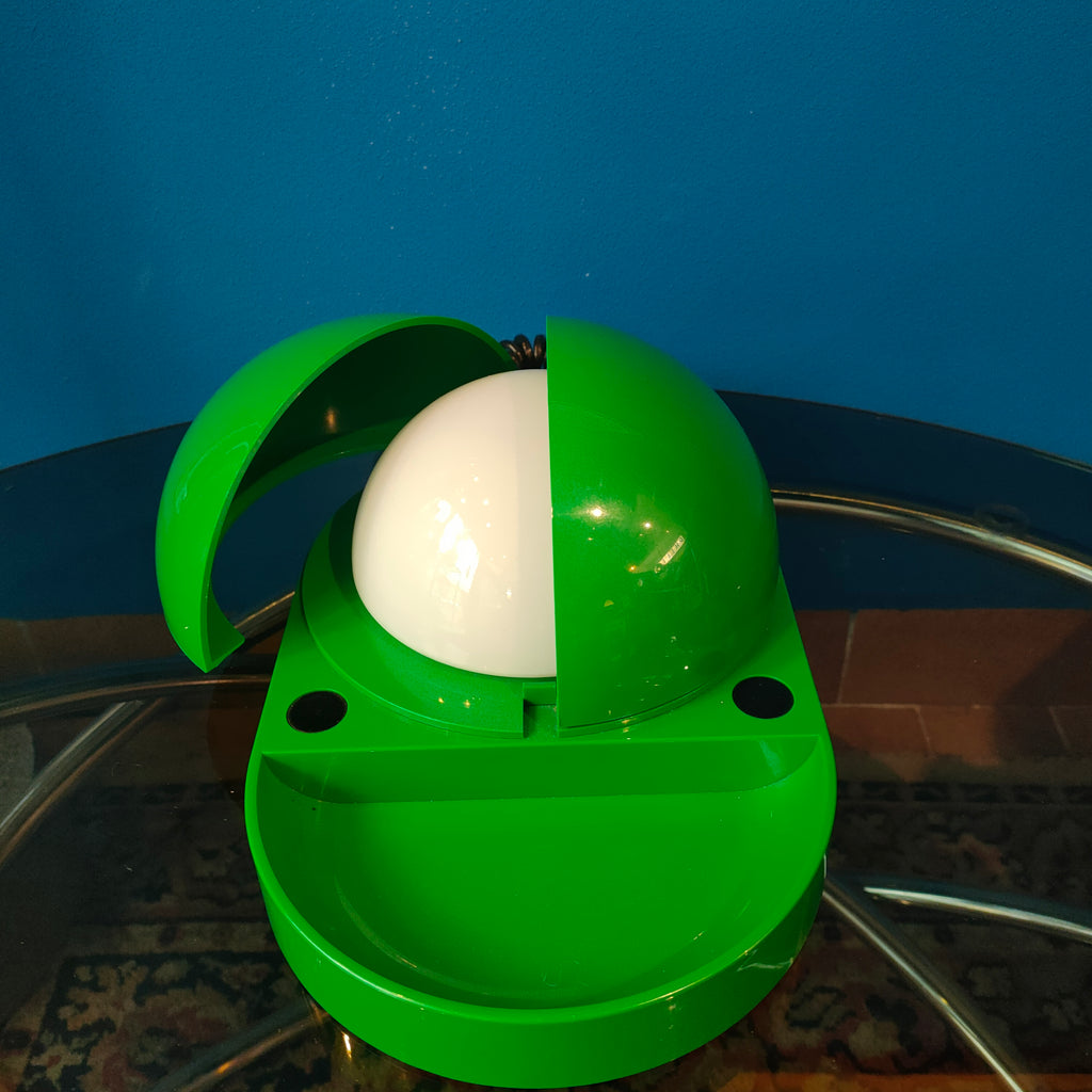 Fontana Arte "Tapira", design G.P.A. Monti, 1974. Col. Verde