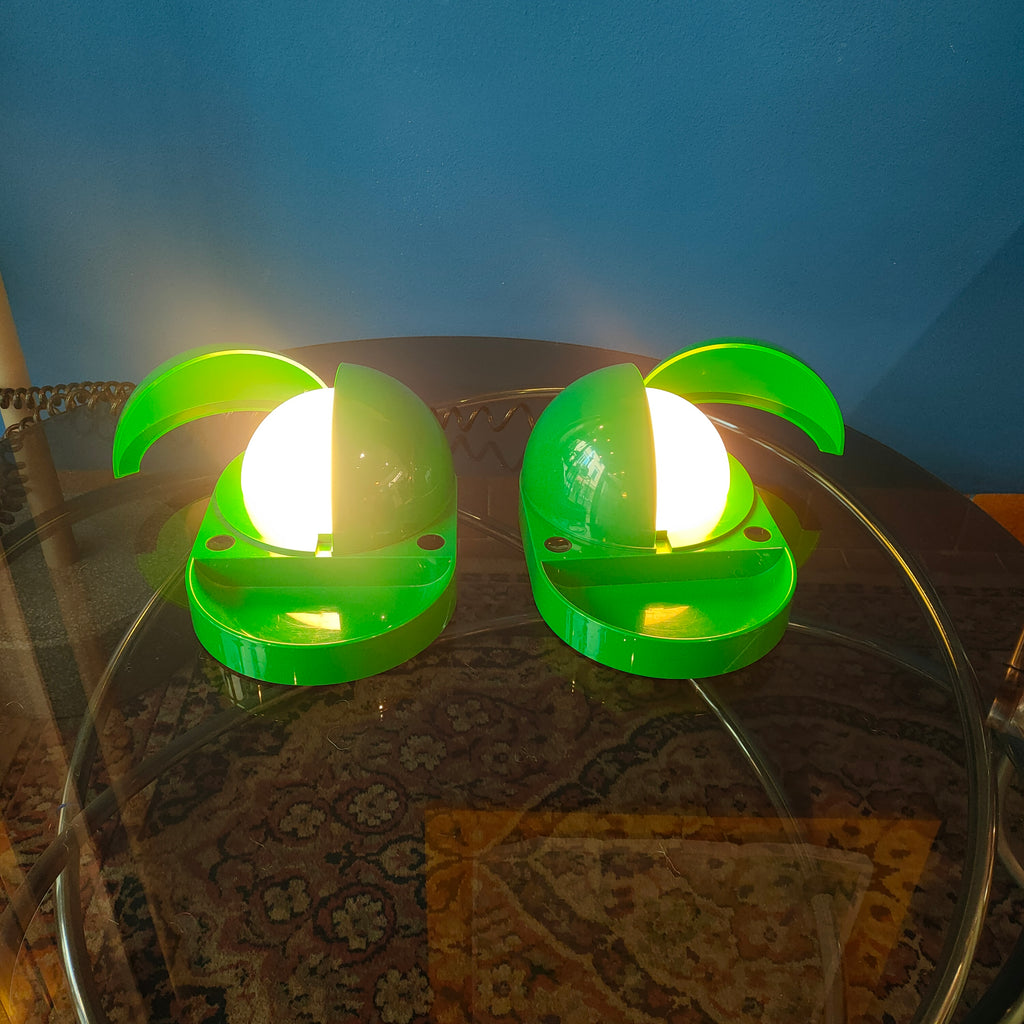 Fontana Arte "Tapira", design G.P.A. Monti, 1974. Col. Verde