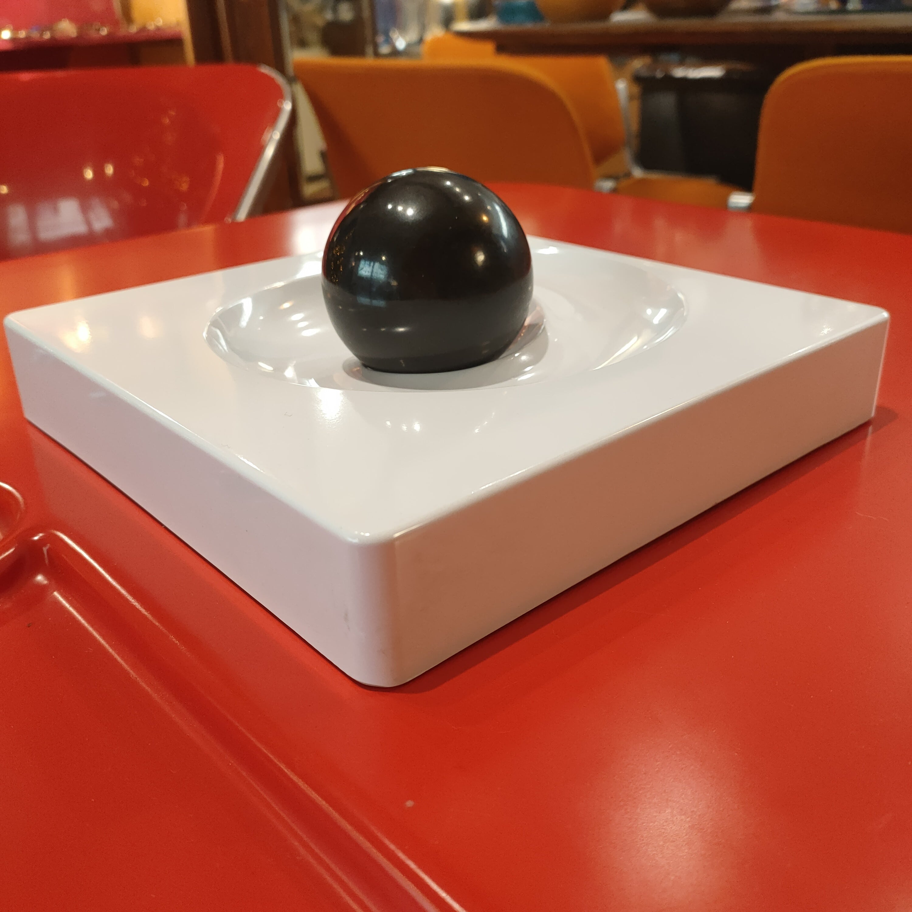 Posacenere Spiros - Eleonore Peduzzi Riva per Artemide, 1969