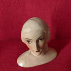 Testina in gesso decorata a mano, 1920s