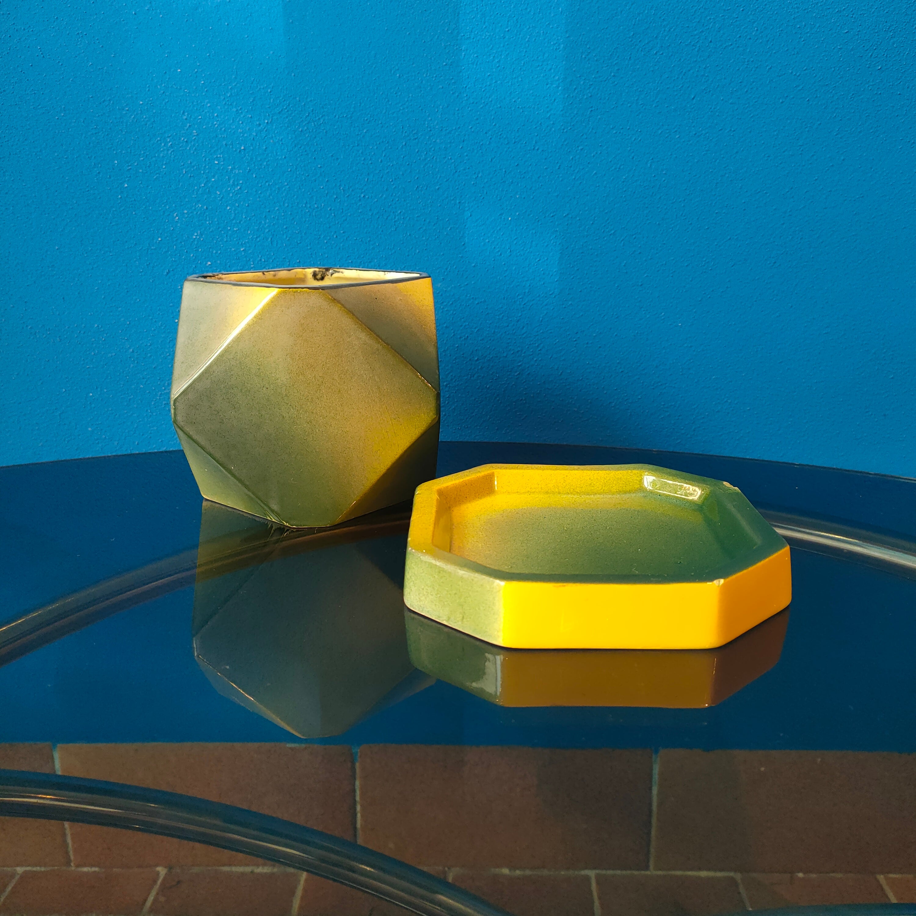 Vaso e sottovaso forma ottagonale, ceramica, 1960s
