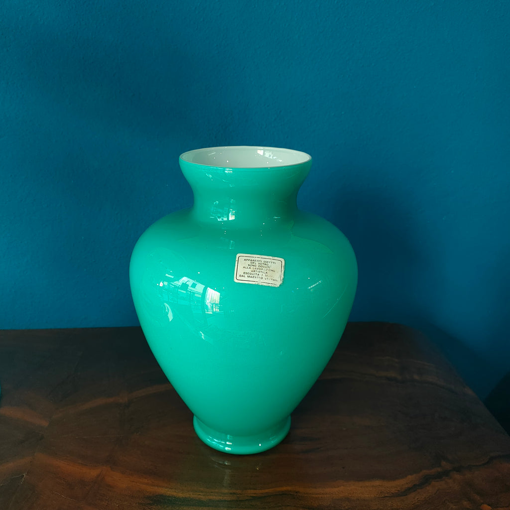 Vaso in vetro incamiciato, verde acqua. Murano, 1970s