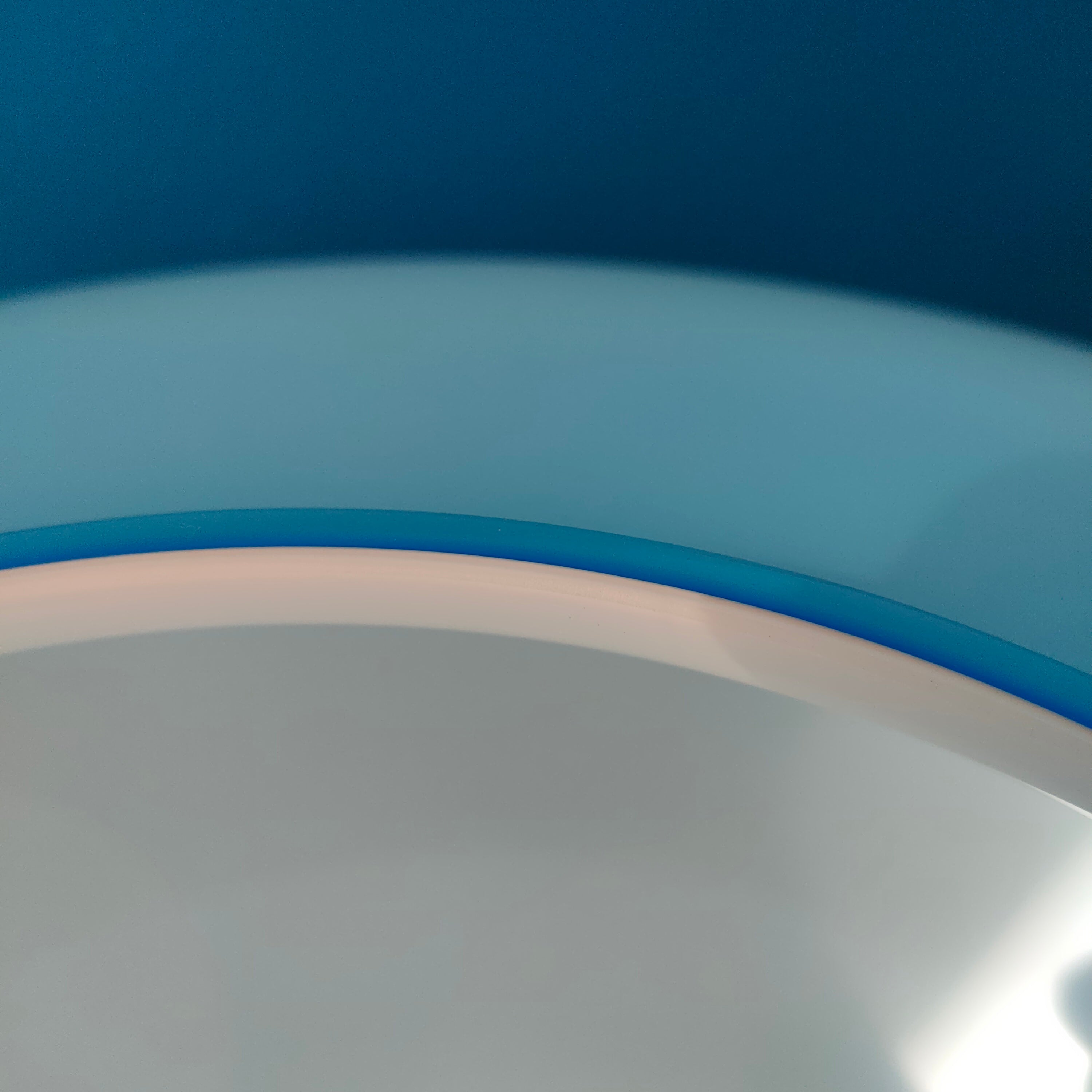 Grande vaso in vetro incamiciato azzurro, 1980s/90s