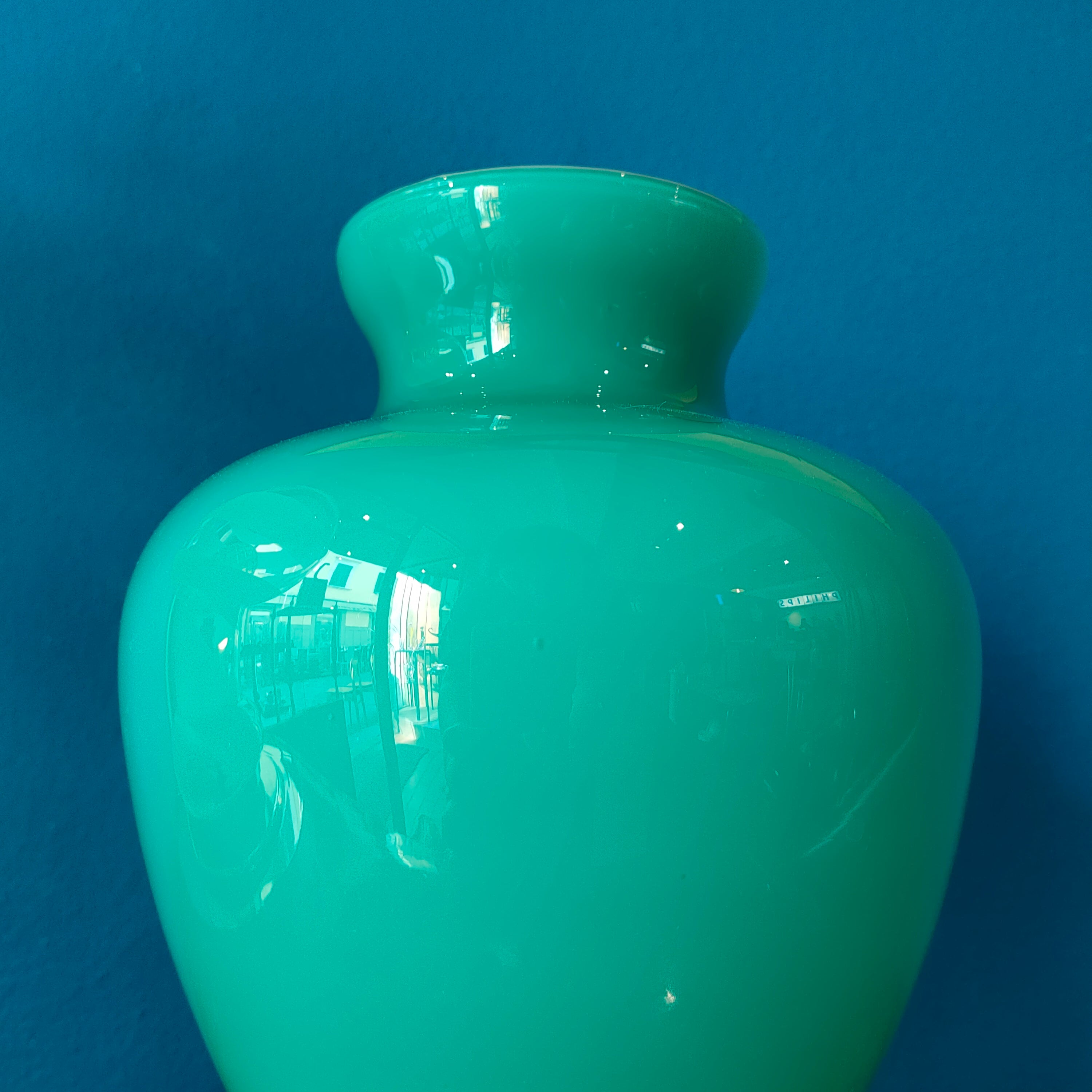 Vaso in vetro incamiciato, verde acqua. Murano, 1970s