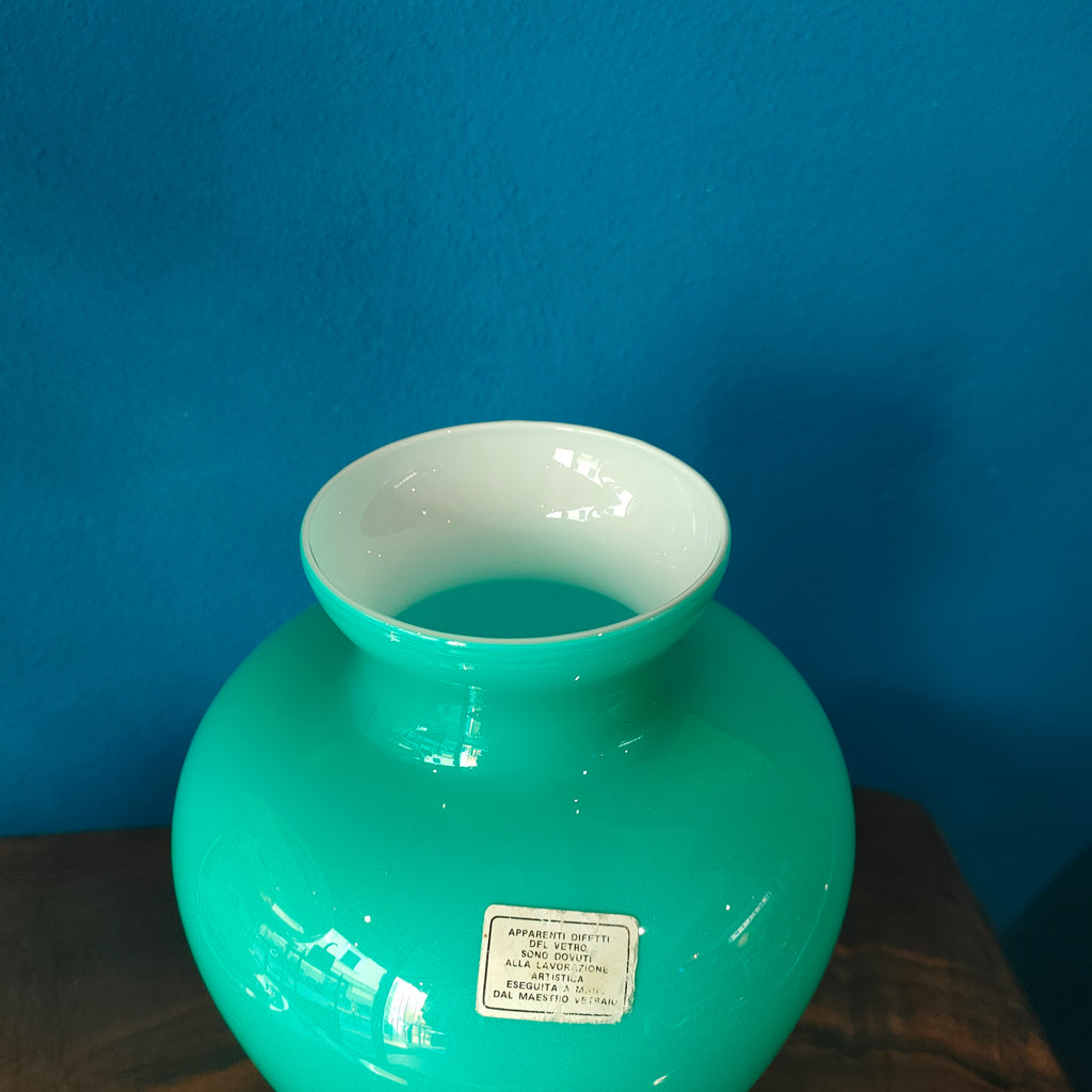Vaso in vetro incamiciato, verde acqua. Murano, 1970s