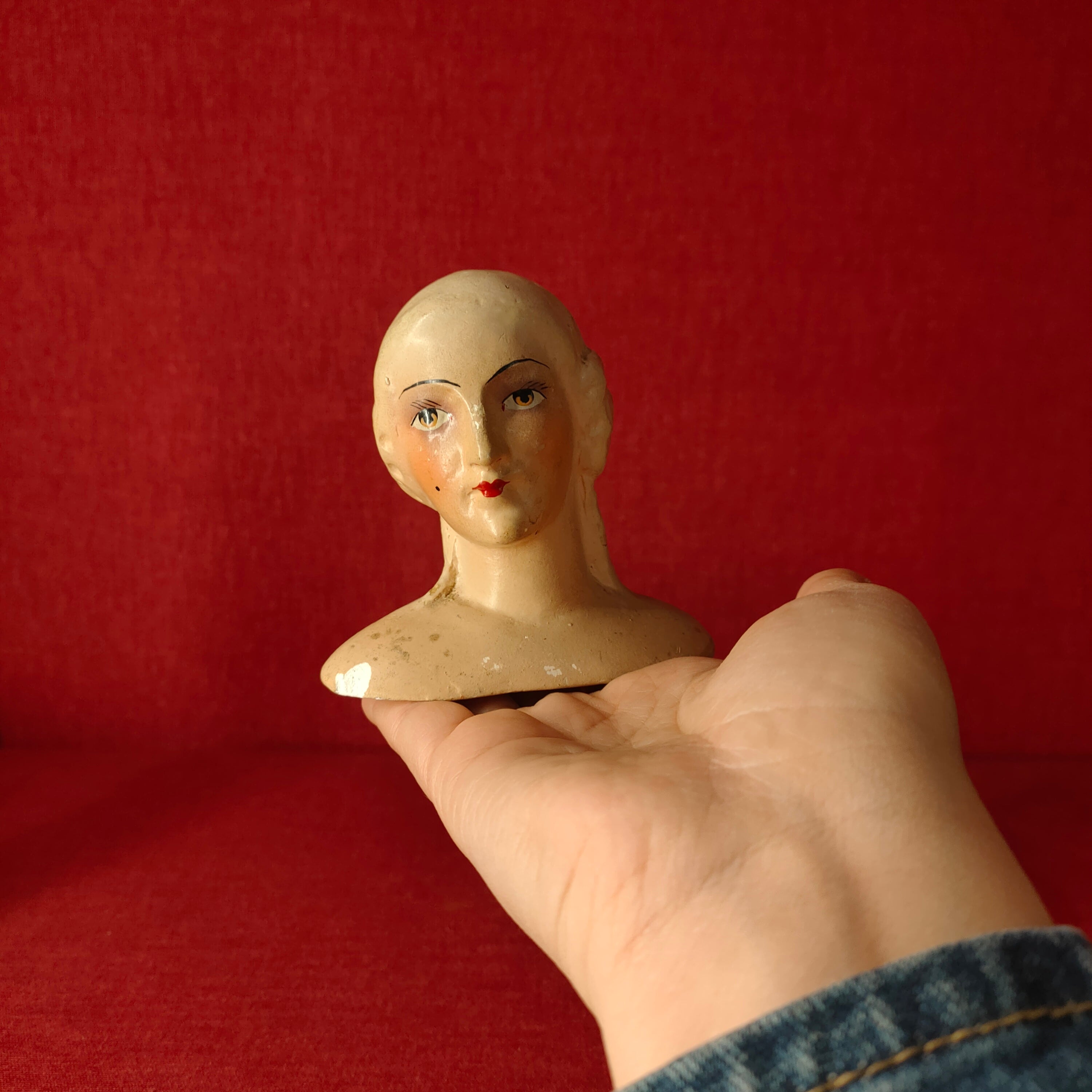 Testina in gesso decorata a mano, 1920s