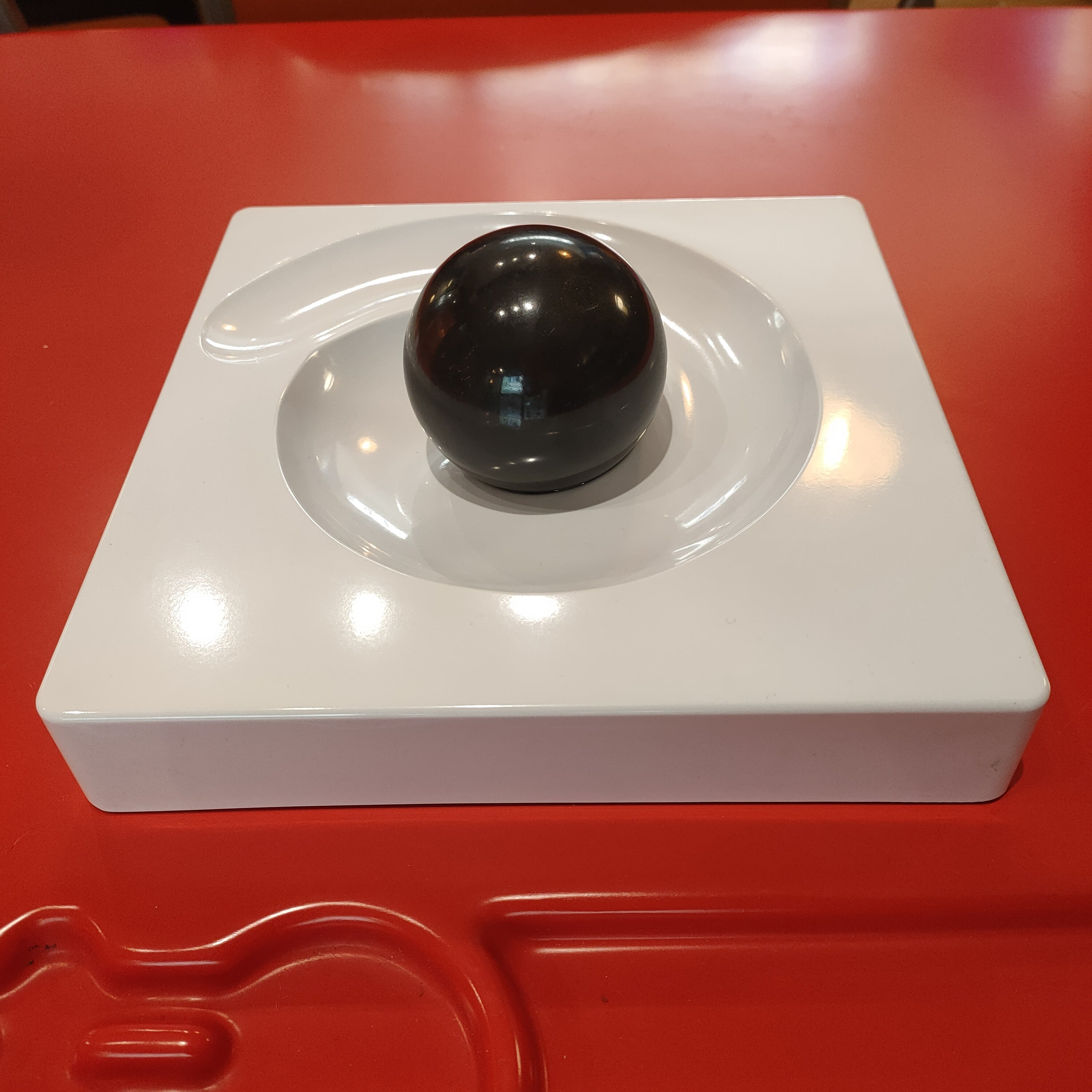 Posacenere Spiros - Eleonore Peduzzi Riva per Artemide, 1969